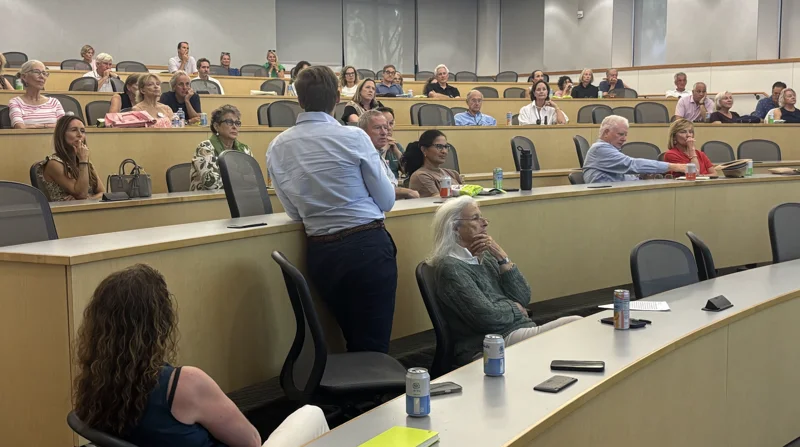 Neighbors gathered for the October 14 HVA neighborhood meeting.